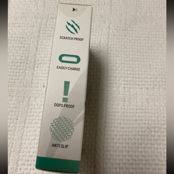 NEW Pod Skinz gradient edition 4 piece set Apple Air Pods case green ombre - Picture 4 of 4